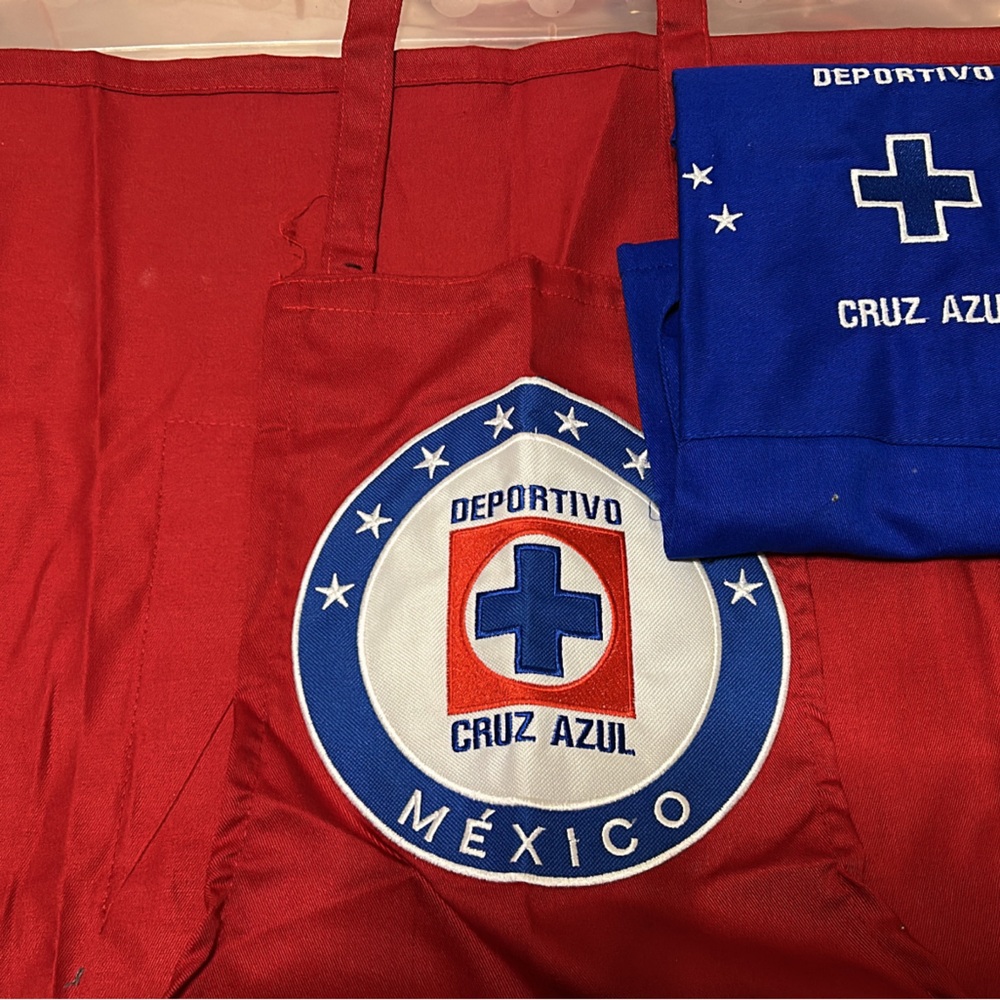 Cruz Azul Apron Set in Red and Blue